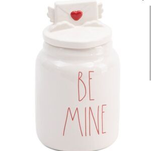 NWT Rae Dunn Be Mine Figural Canister Valentine's Day Brand New